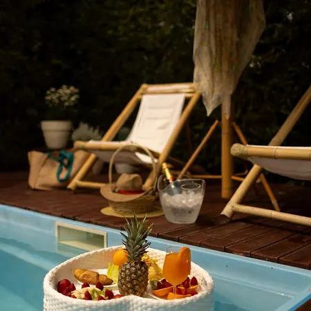 Ingrit Gjoni ヴィラ