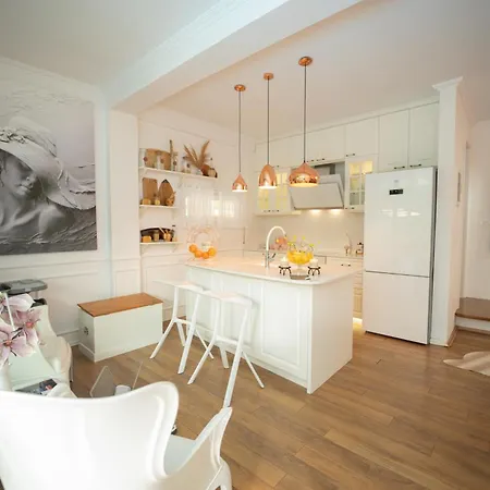 ヴィラ Ingrit Gjoni