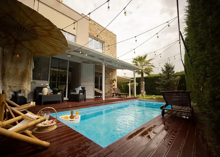 Ingrit Gjoni Villa Draç