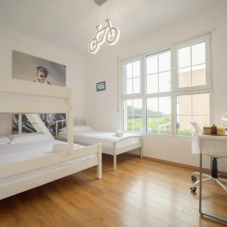 Ingrit Gjoni Villa Draç