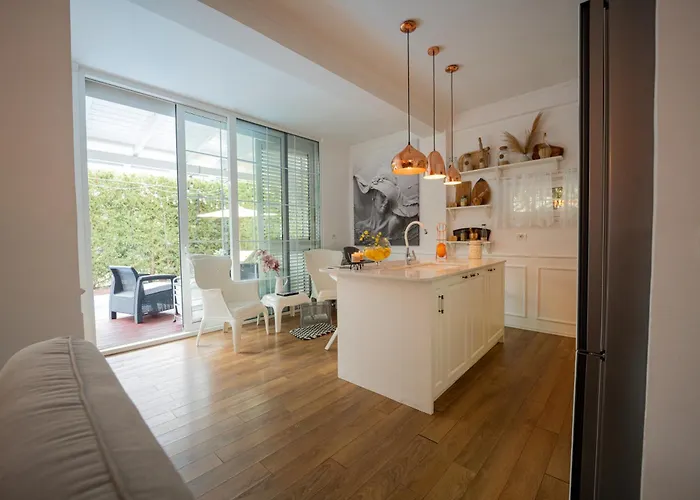 Ingrit Gjoni Вилла