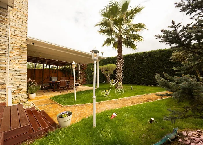 Ingrit Gjoni Вилла Дуррес